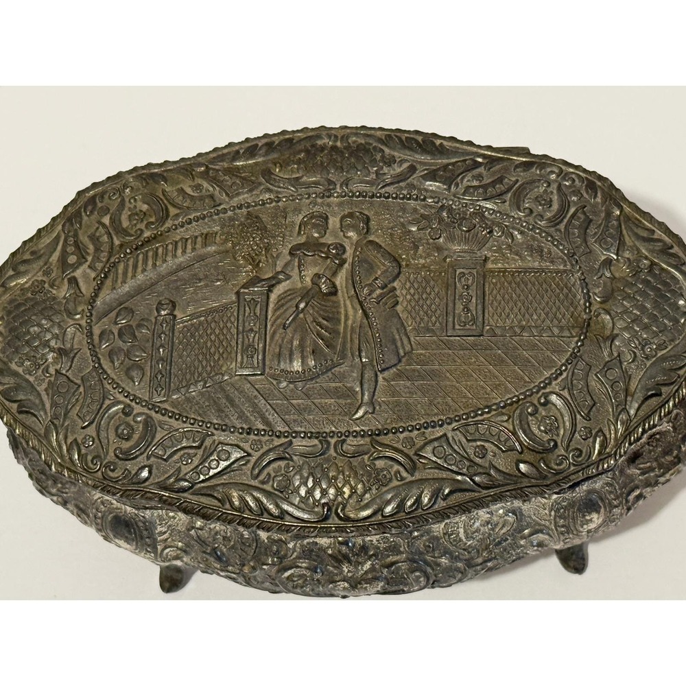 Vintage Silver Tone Oval Footed Jewelry Trinket  Box Courting Couple Victorian - Picture 10 of 16